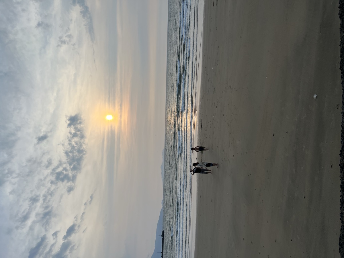 海の見える場所でのカット